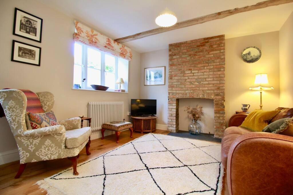 14Th Century Rose Cottage, Centre Of Alfriston By Air Premier Exterior foto
